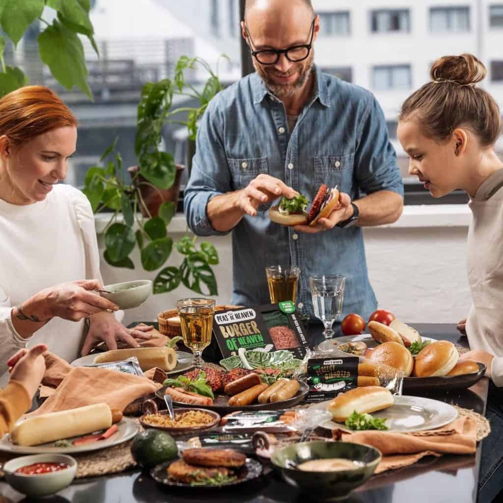 Familienessen mit Peas of Heaven Produkten