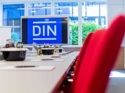 DIN Logo Normung