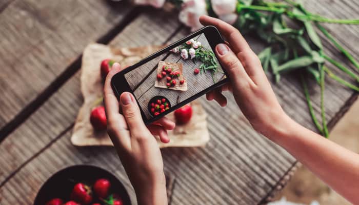 veganen Influencer Smartphone-Handy-Influencer-Instagram-SocialMedia-Foto-vegan-1