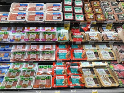 fleischalternative-fleischersatz-tiefkuehl-supermarkt-angebot-plant-based-marken-artikel