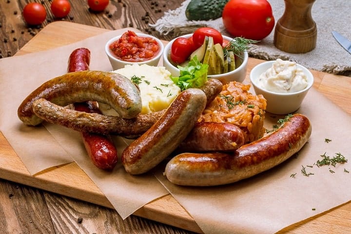The Protein Tracker shows that meat and “a lot” of dairy (in total 61%) dominate consumption, perception, supply, and marketing attention in The Netherlands.