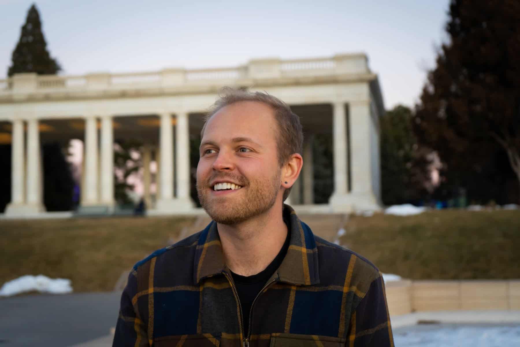 Erik Amundson headshot