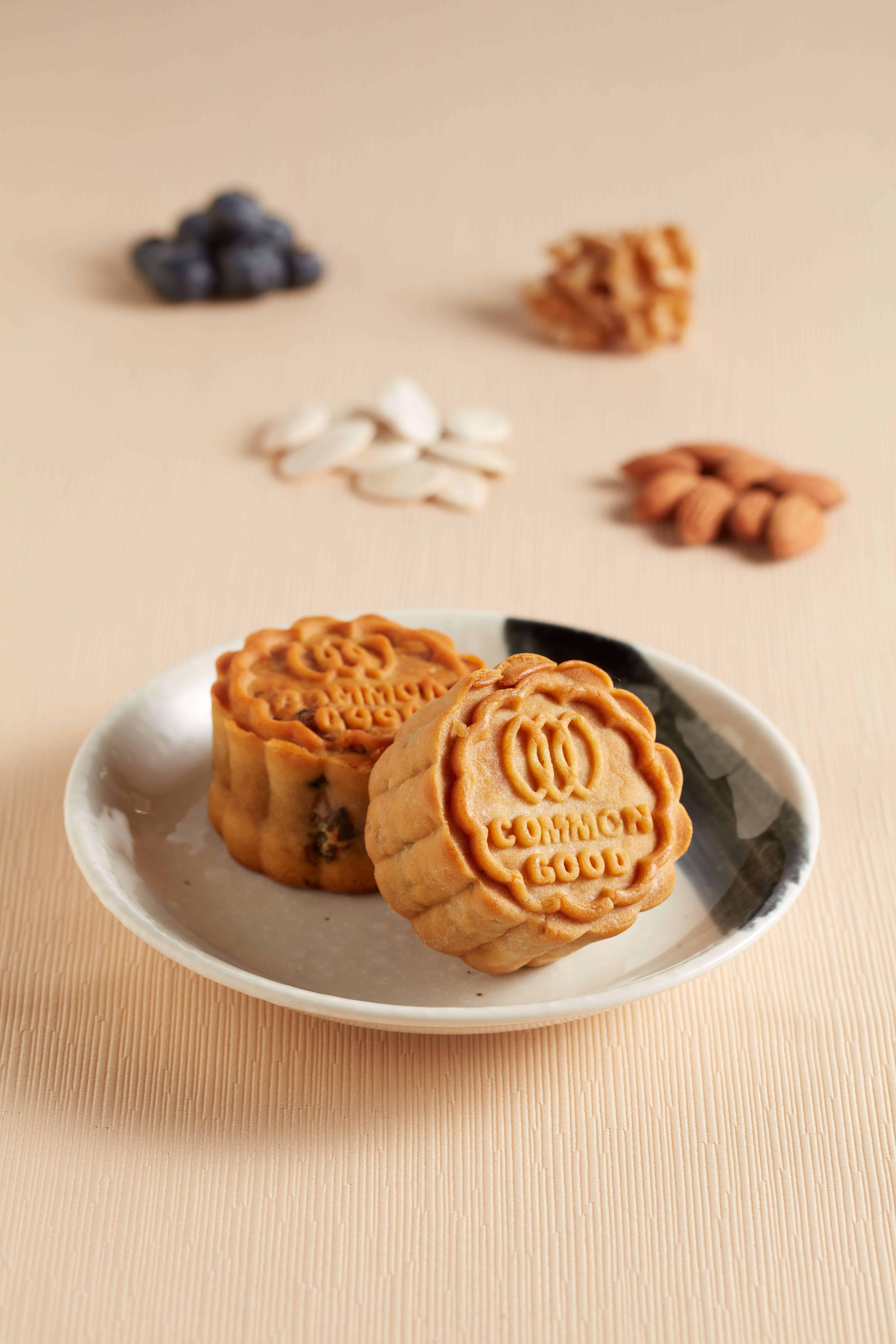 Green Common Blueberry Mixed Nuts Mooncake_1