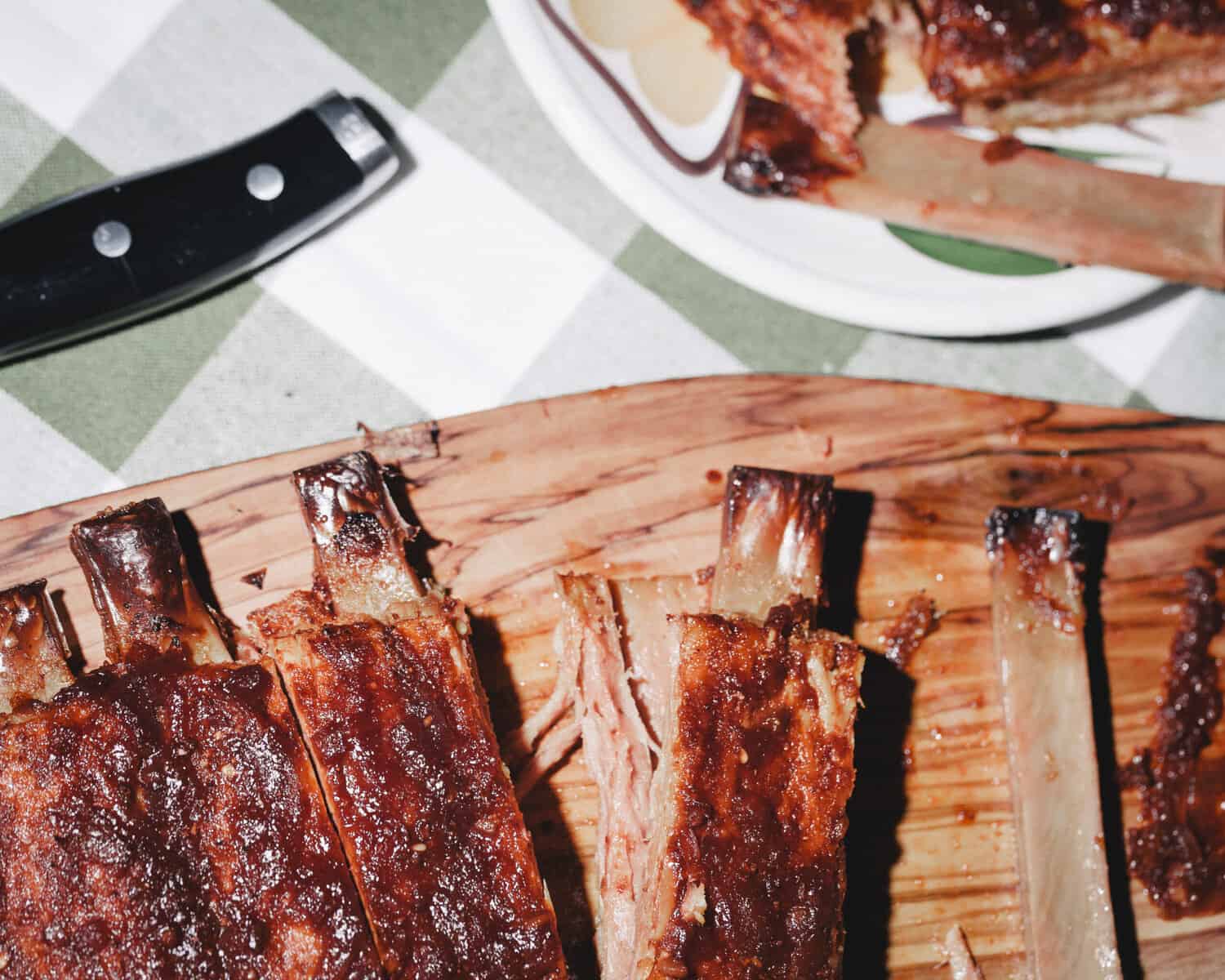 Juicy Marbles unveils the world's first plant-based ribs with edible bones