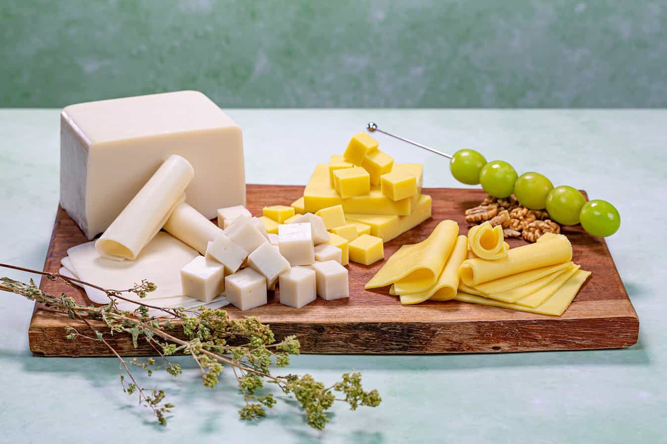 cheese analogs made with chickpea isolate