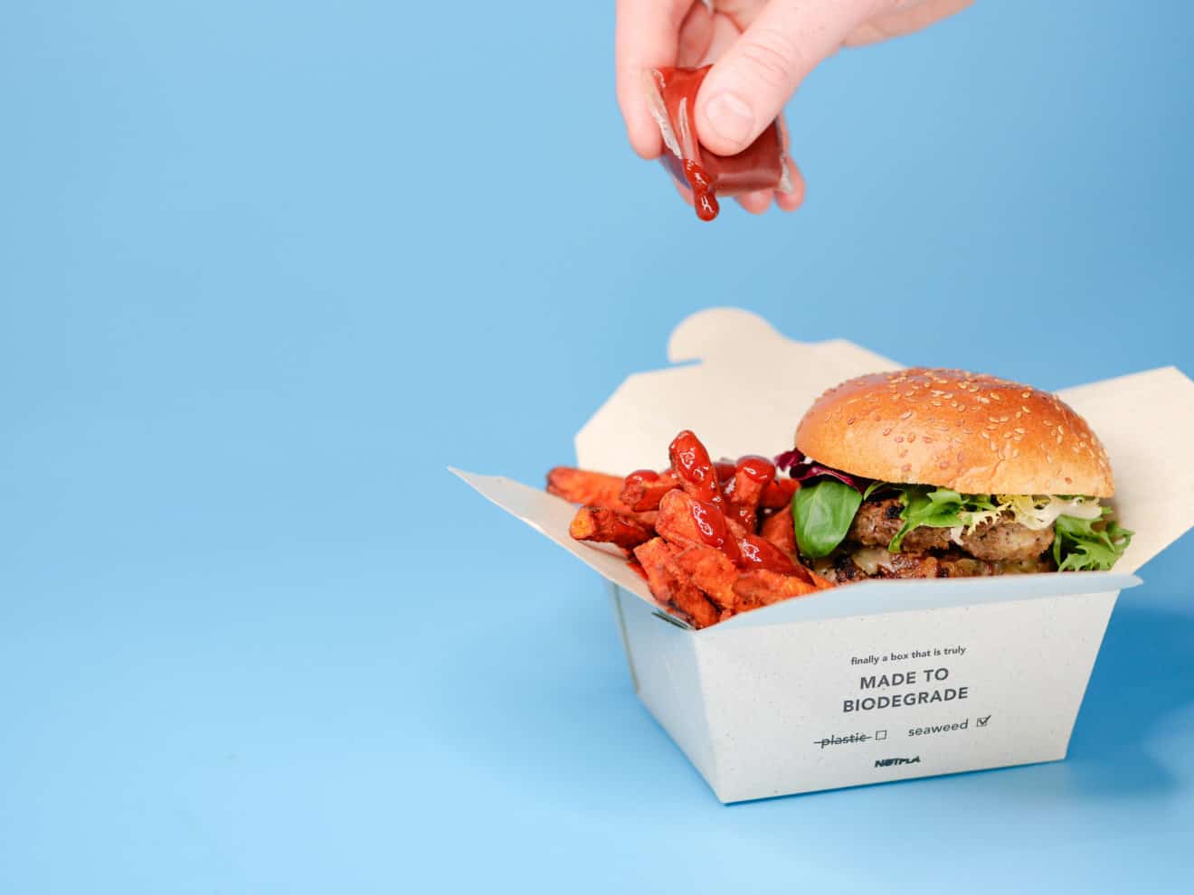 Notpla sachet_Notpla x Heinz Tomato Ketchup Sachet